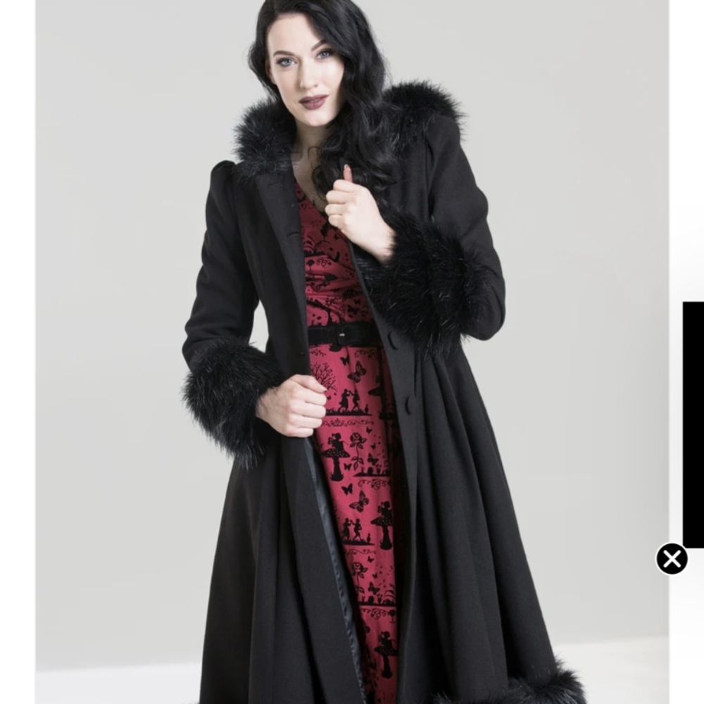 ISO HELL BUNNY ELVIRA COAT SZ M